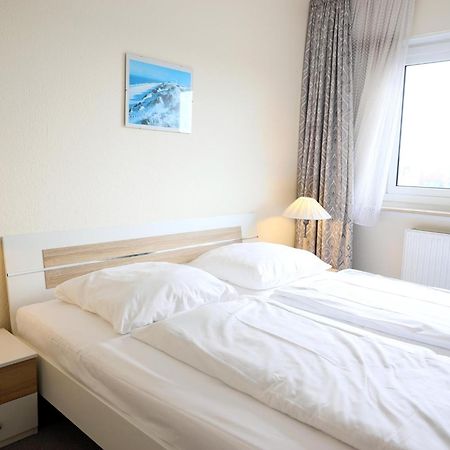 Gemuetliches 2-Zimmer-Appartement Mit Balkon. Westerland Bagian luar foto